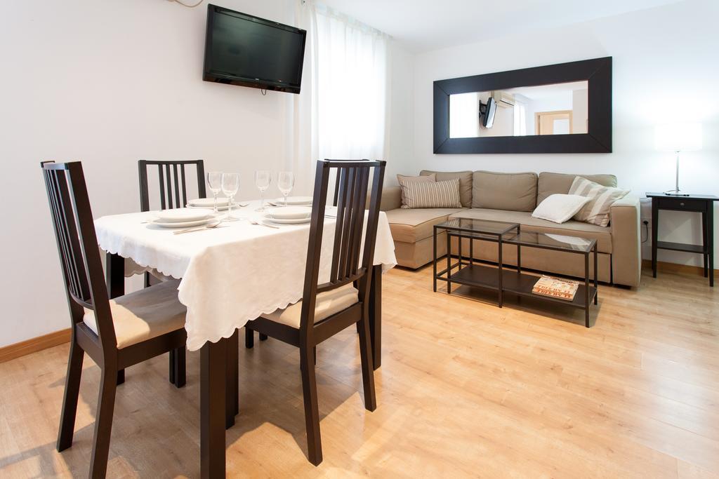Apartamentos Diaber Laraña Sevilla Habitación foto