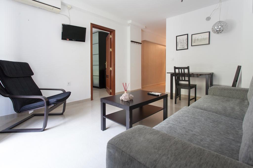 Apartamentos Diaber Laraña Sevilla Habitación foto