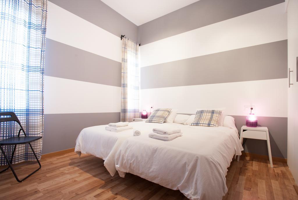 Apartamentos Diaber Laraña Sevilla Habitación foto