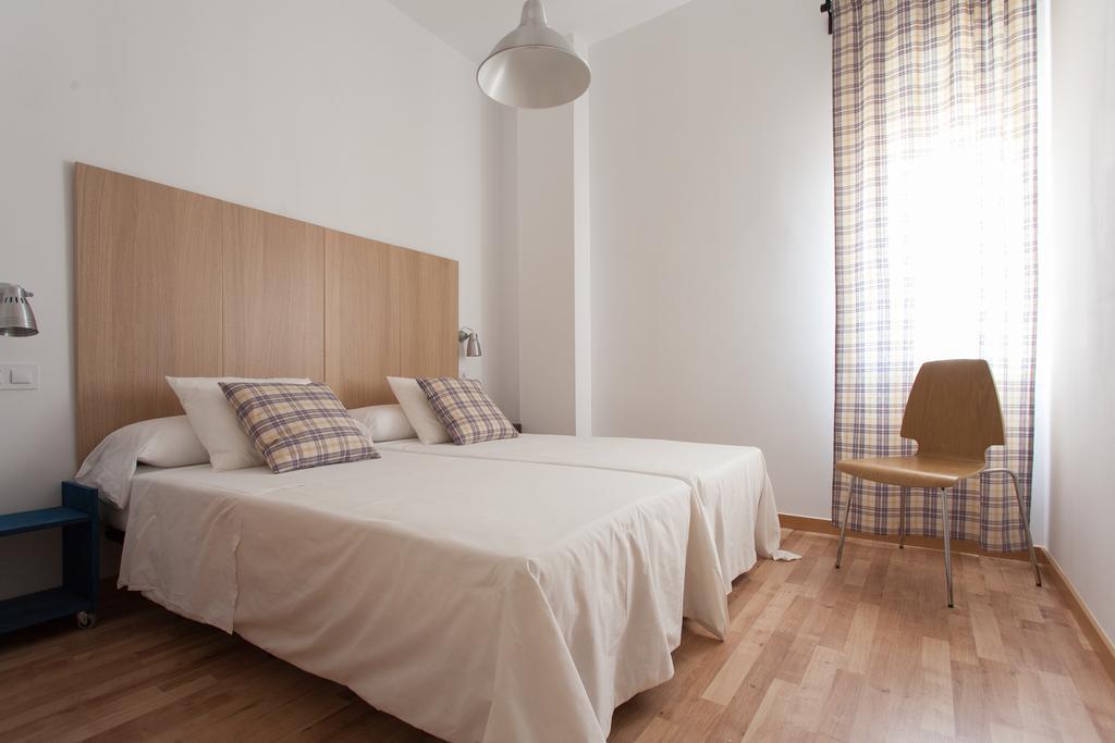 Apartamentos Diaber Laraña Sevilla Habitación foto
