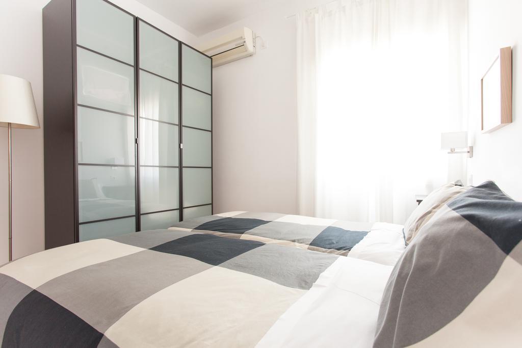 Apartamentos Diaber Laraña Sevilla Habitación foto