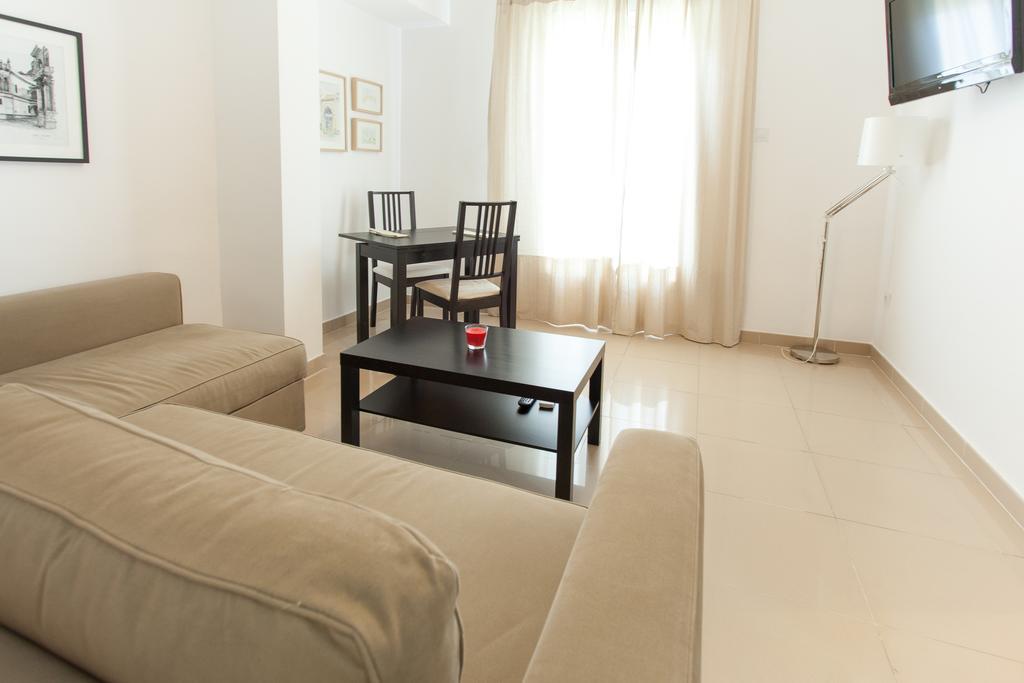 Apartamentos Diaber Laraña Sevilla Habitación foto
